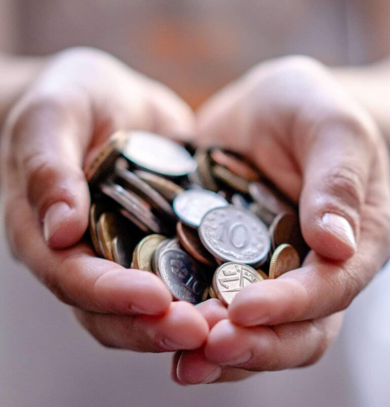 crowdlending mønter i hånd